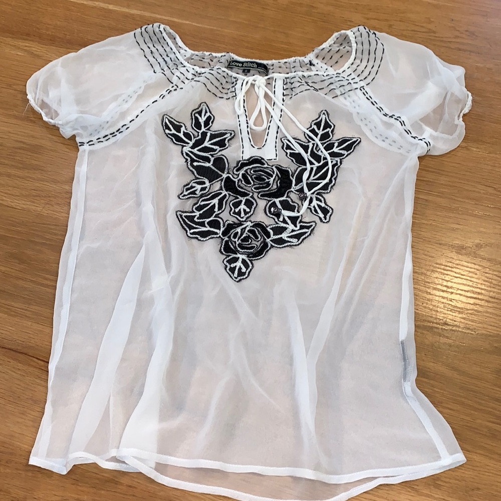 LOVE STITCH SIZE S~BEADED FLORAL EMBELLISHMENT SHEER BLOUSE CUP SLEEVE SHIRT TOP